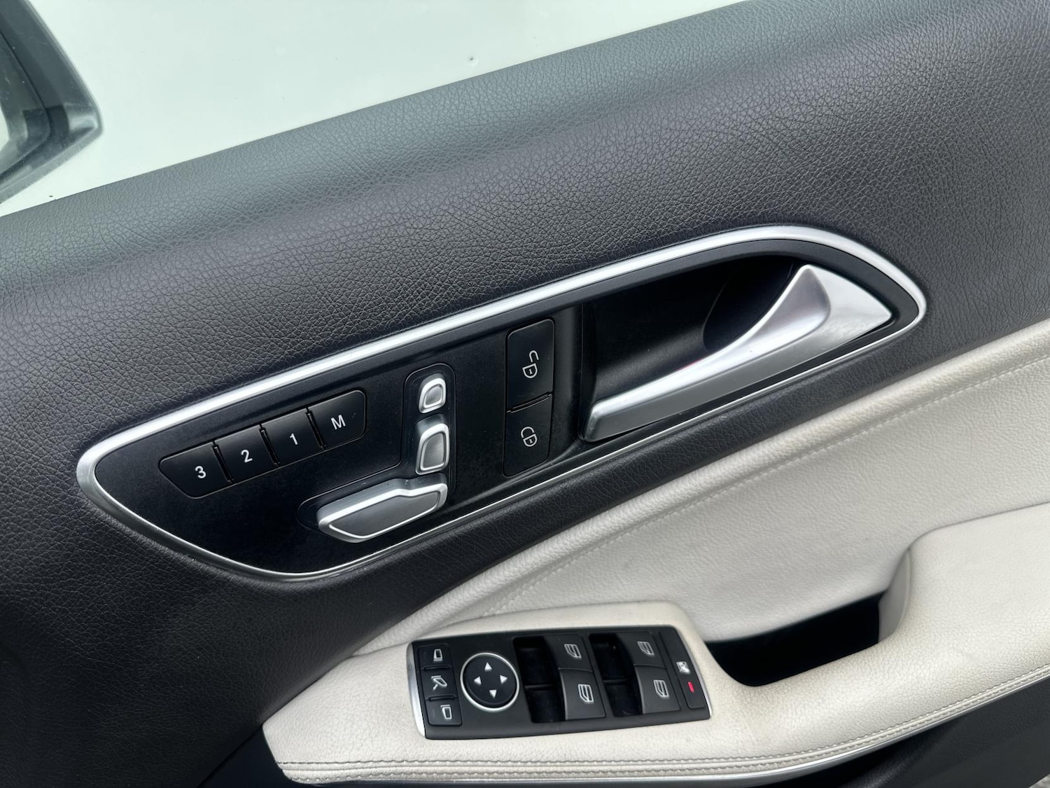 Used Mercedes-Benz A-Class 2015 for sale - 76652978: Photo 19