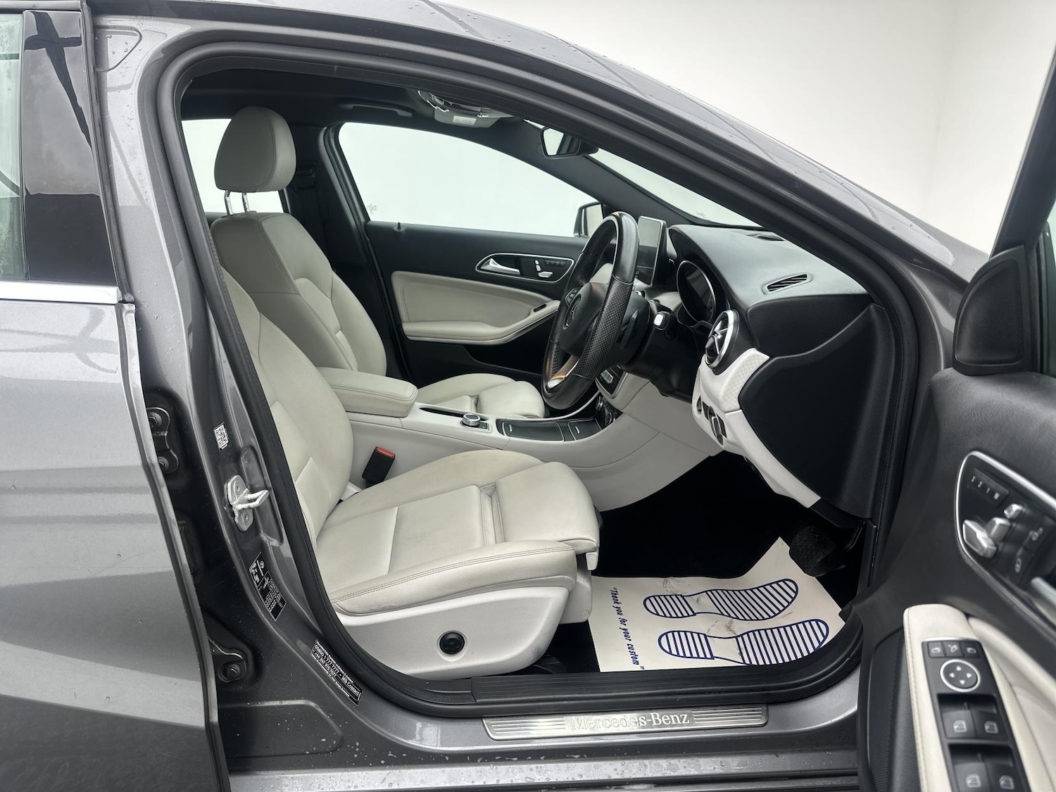 Used Mercedes-Benz A-Class 2015 for sale - 76652978: Photo 20