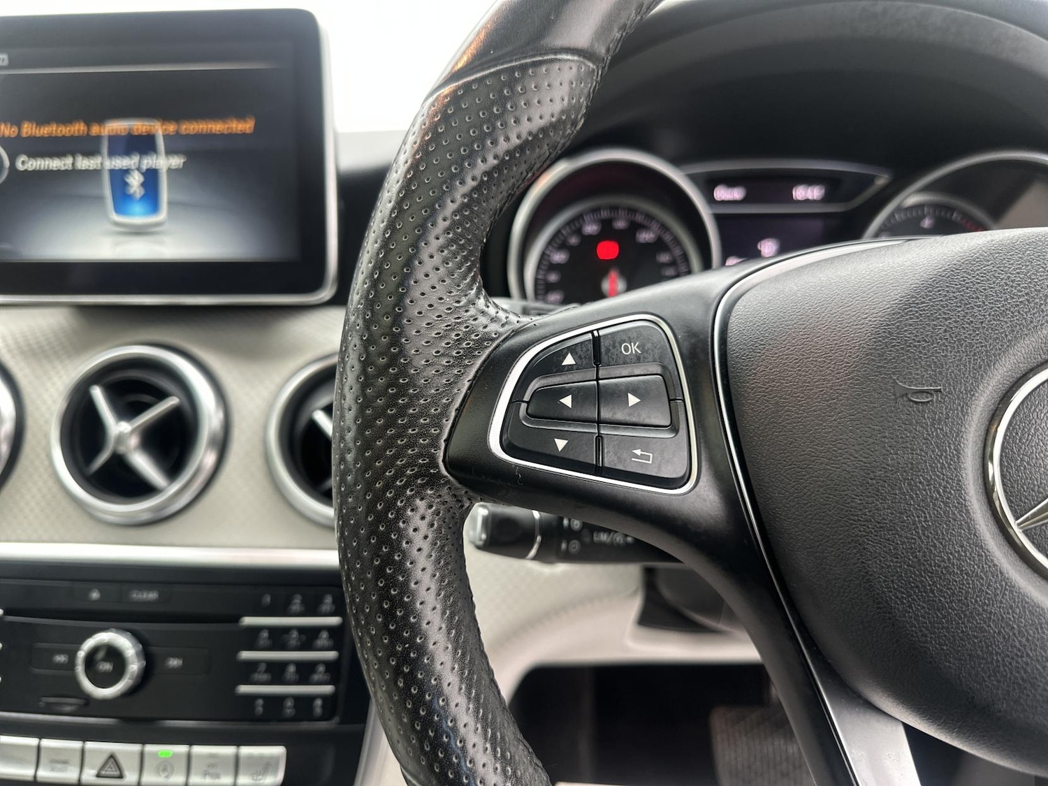 Used Mercedes-Benz A-Class 2015 for sale - 76652978: Photo 26