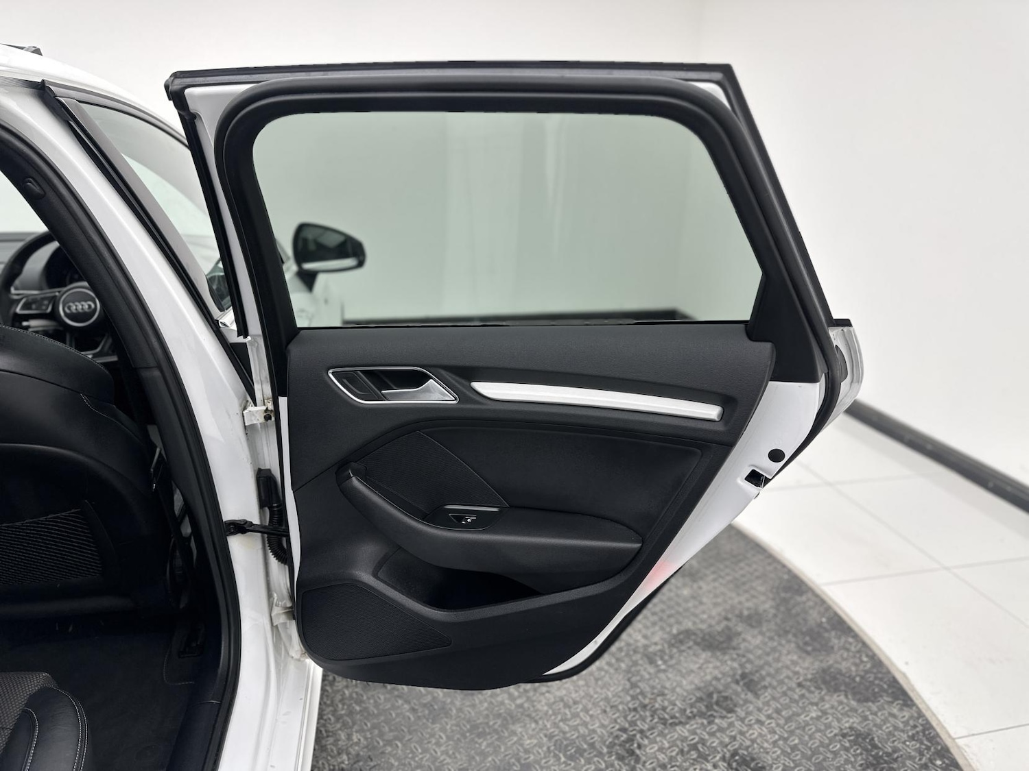 Used Audi A3 2016 for sale - 76606436: Photo 24