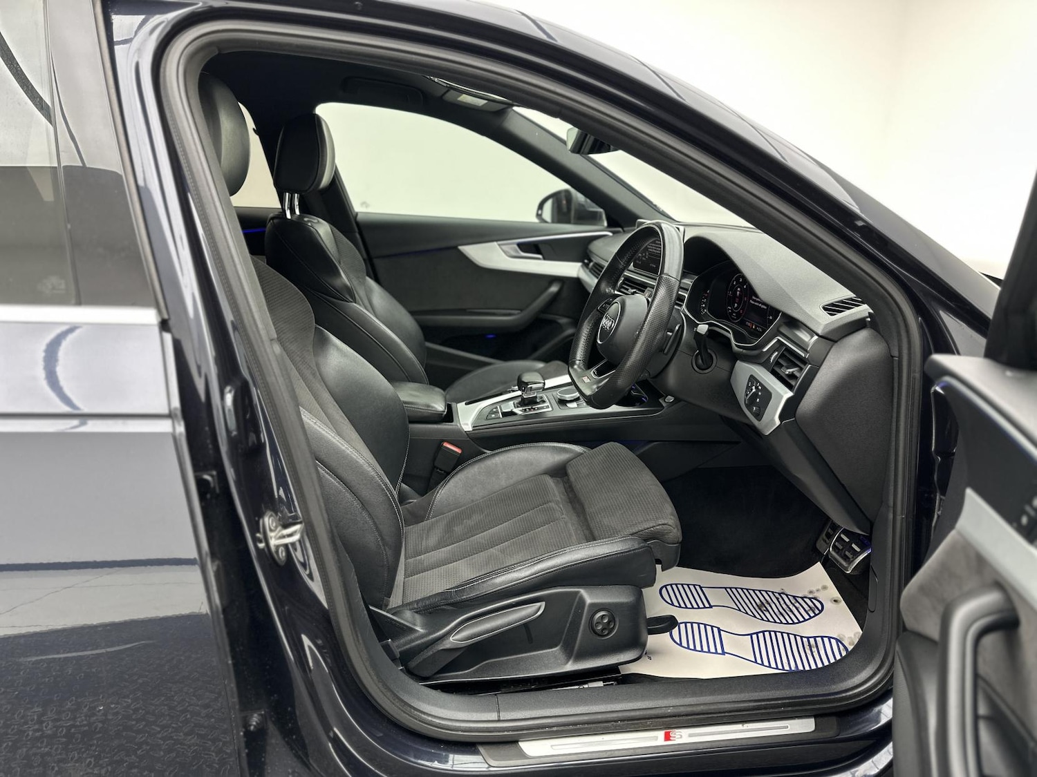 Used Audi A4 2017 for sale - 77063593: Photo 11