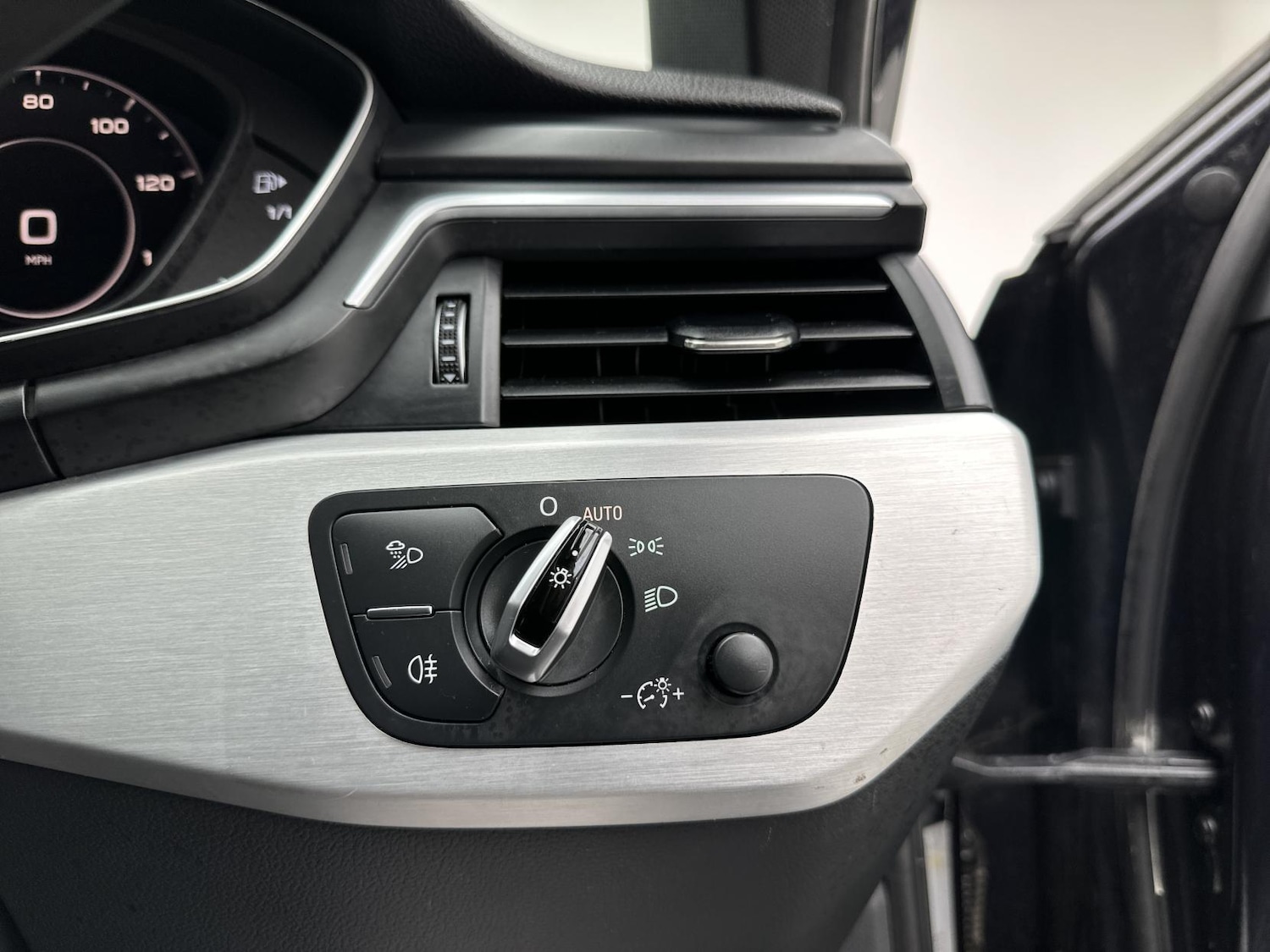 Used Audi A4 2017 for sale - 77063593: Photo 37