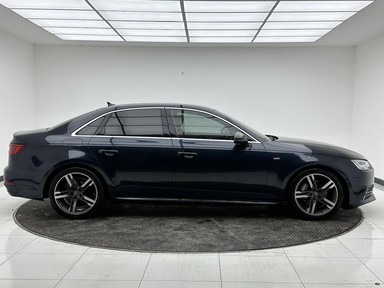 Used Audi A4 2017 for sale - 77063593: Photo 9