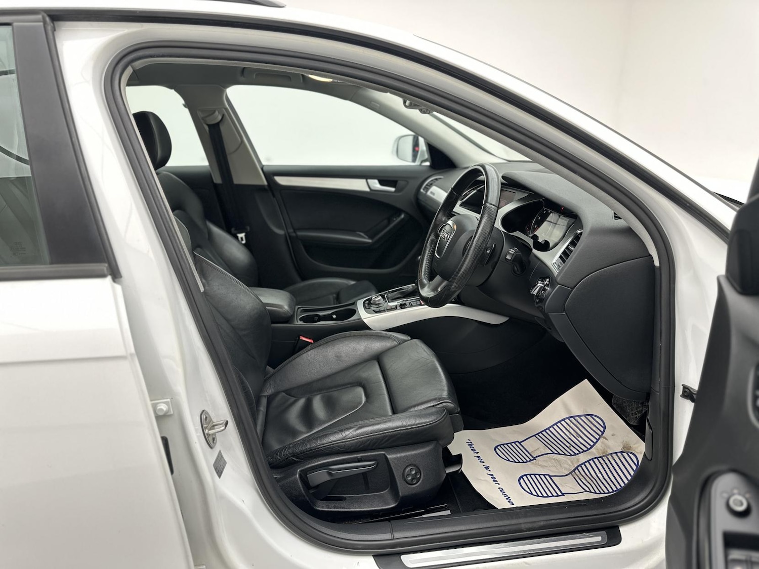 Used Audi A4 2011 for sale - 77385616: Photo 16