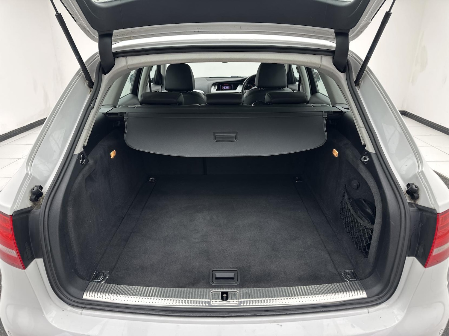 Used Audi A4 2011 for sale - 77385616: Photo 24