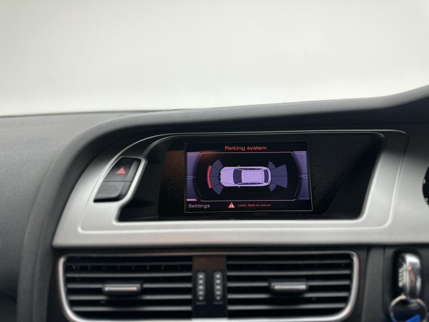 Used Audi A4 2011 for sale - 77385616: Photo 46