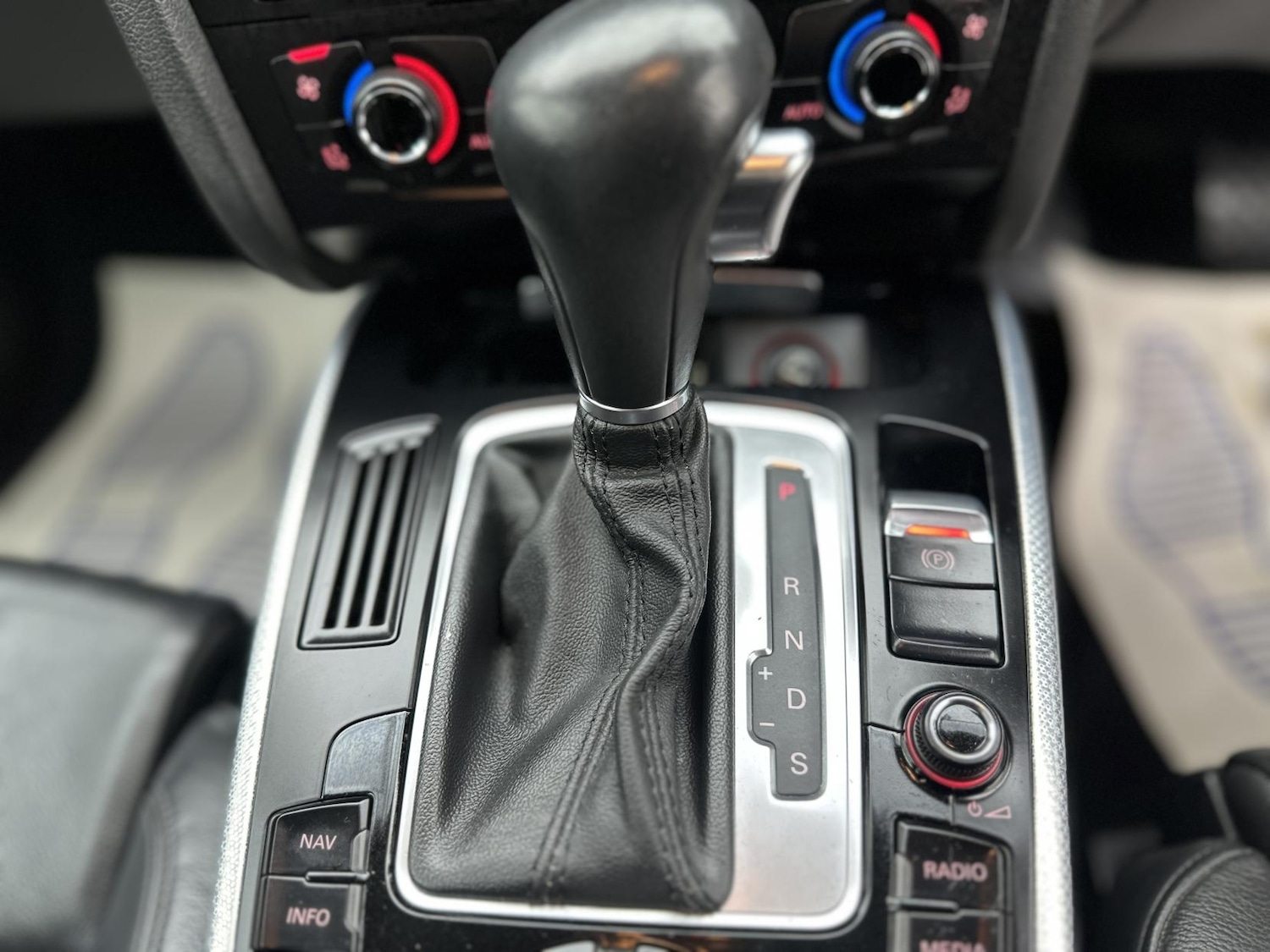 Used Audi A4 2011 for sale - 77385616: Photo 52