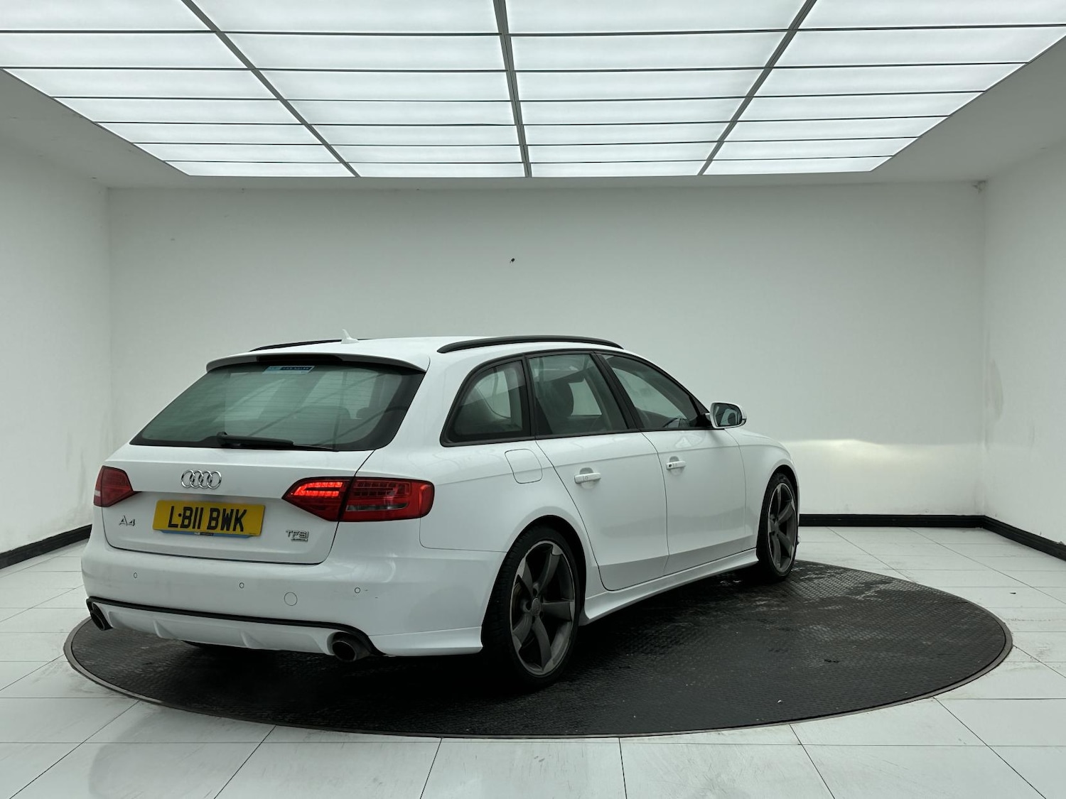 Used Audi A4 2011 for sale - 77385616: Photo 8