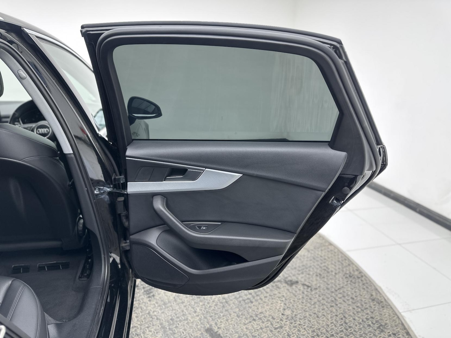 Used Audi A4 2018 for sale - 77950907: Photo 20