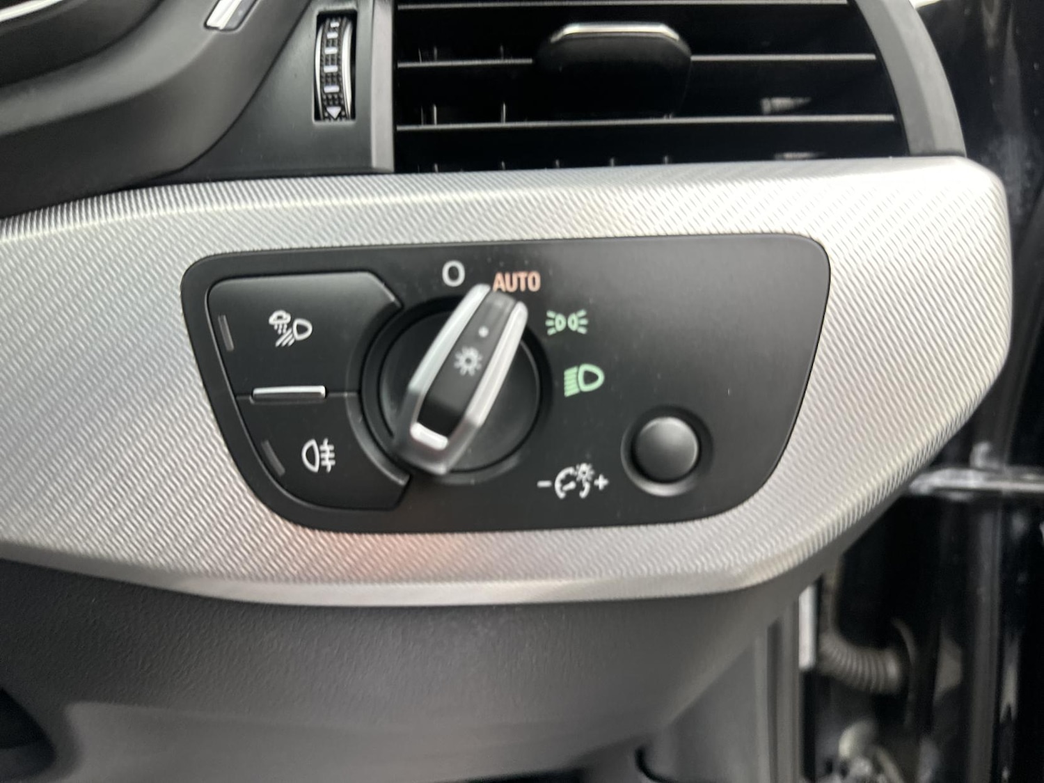 Used Audi A4 2018 for sale - 77950907: Photo 42