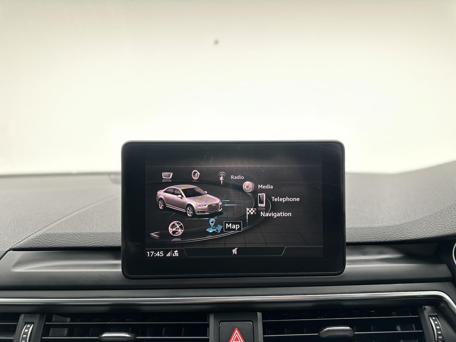 Used Audi A4 2018 for sale - 77950907: Photo 45