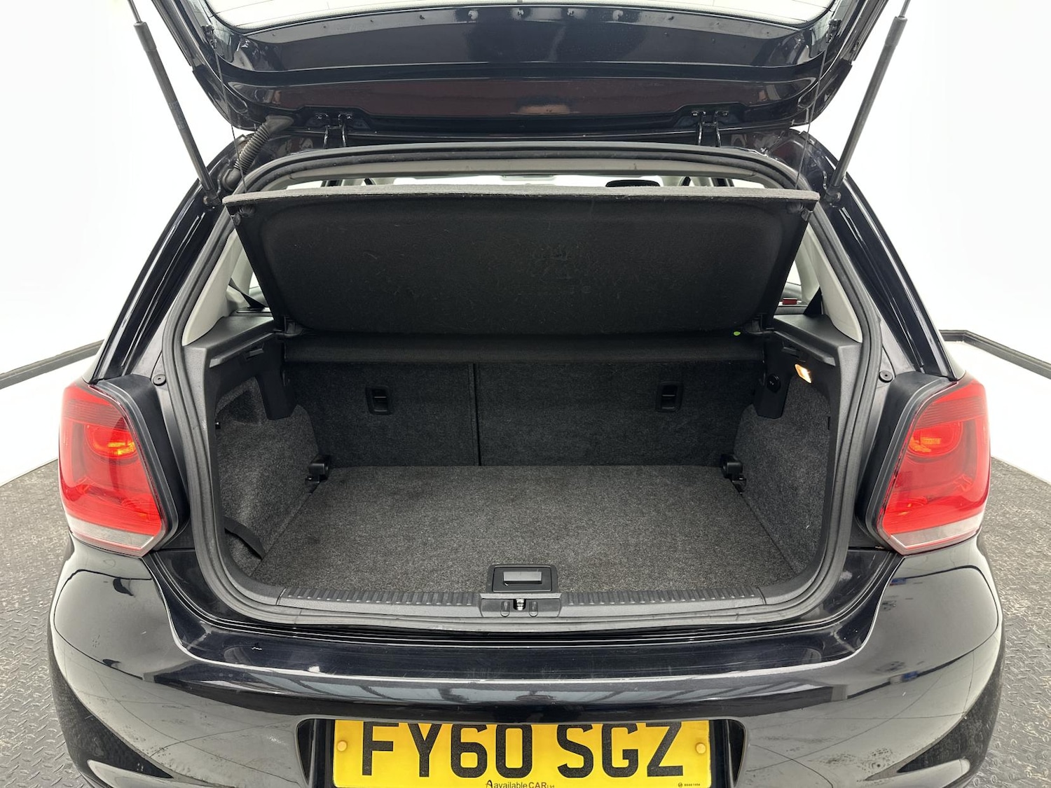 Used Volkswagen Polo 2010 for sale - 76895164: Photo 15