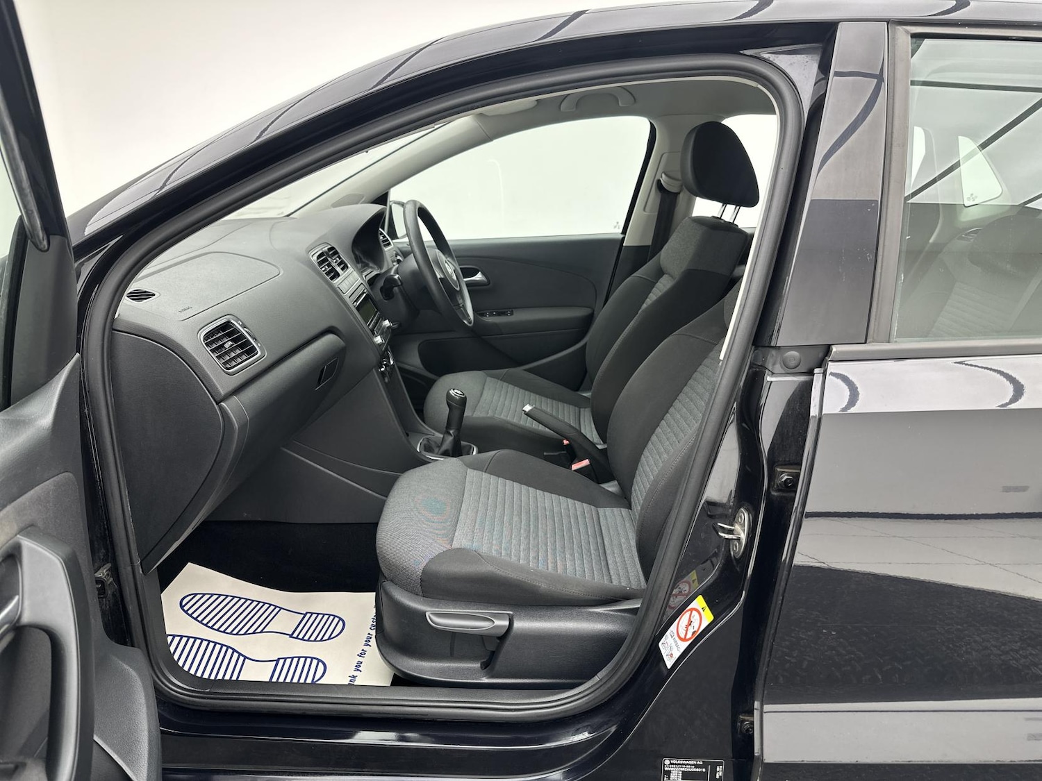 Used Volkswagen Polo 2010 for sale - 76895164: Photo 30