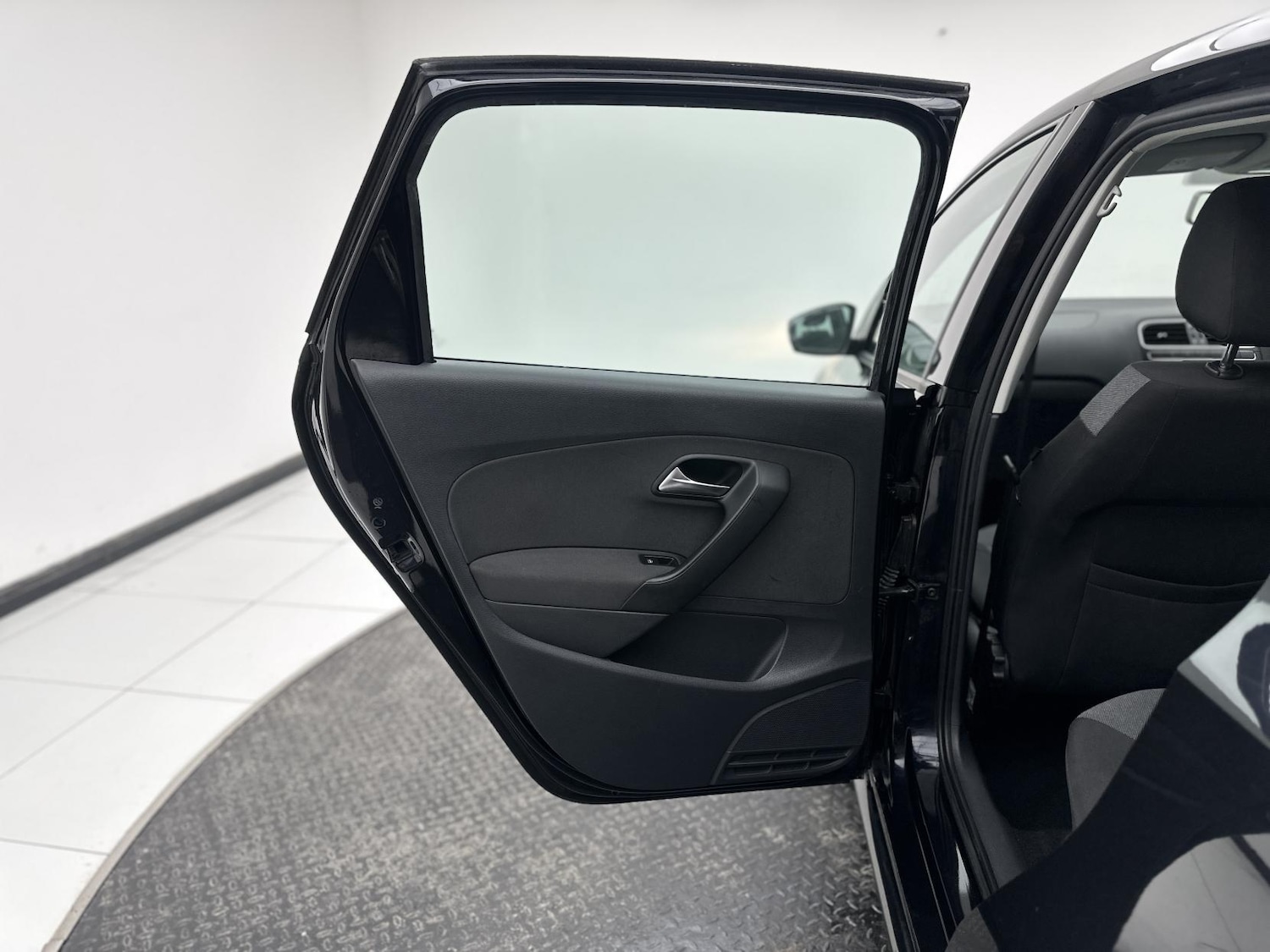 Used Volkswagen Polo 2010 for sale - 76895164: Photo 36