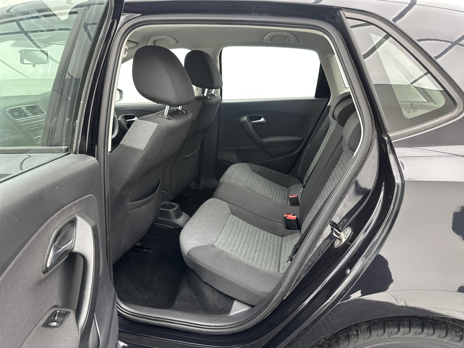 Used Volkswagen Polo 2010 for sale - 76895164: Photo 37