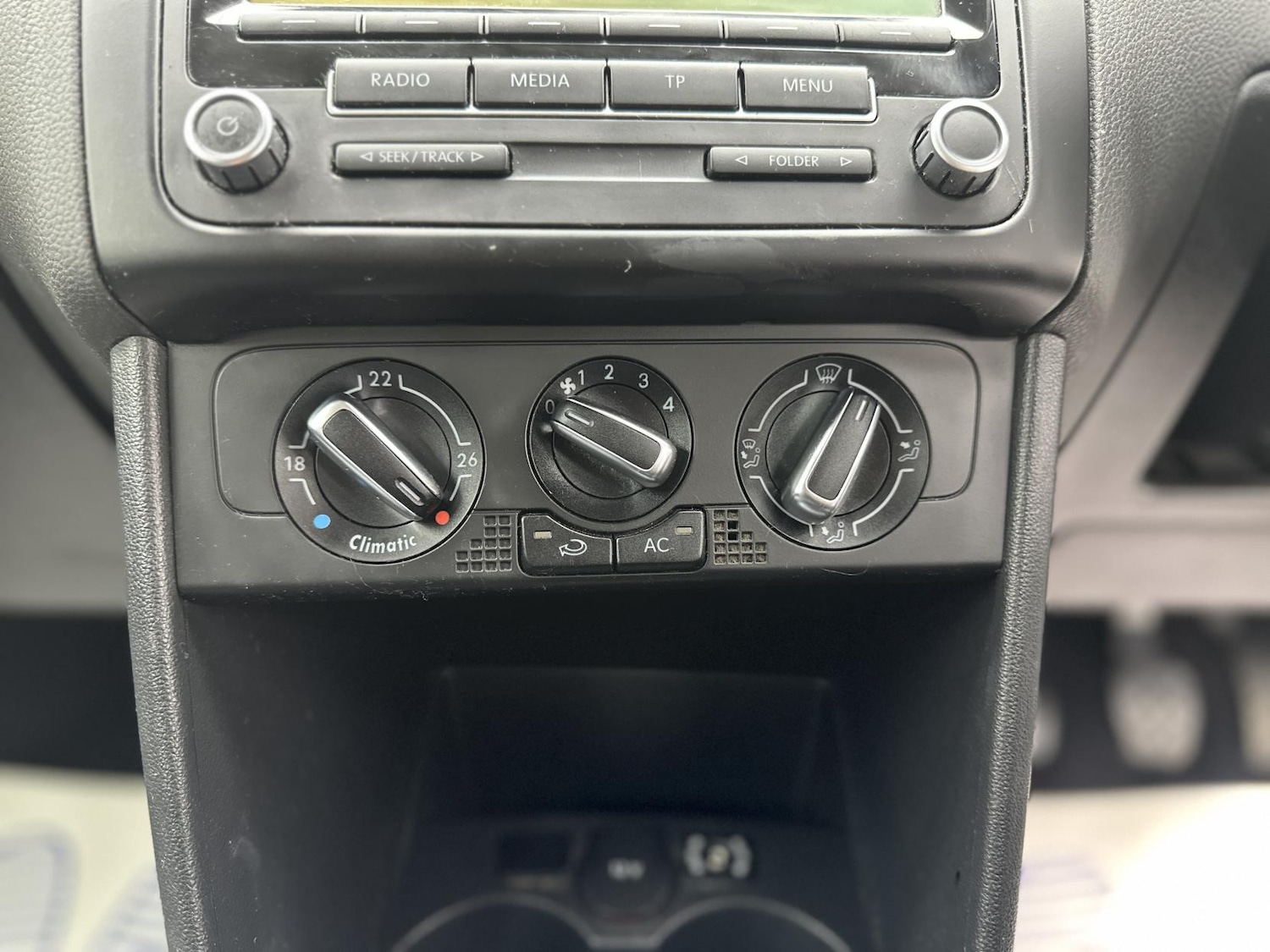 Used Volkswagen Polo 2010 for sale - 76895164: Photo 44