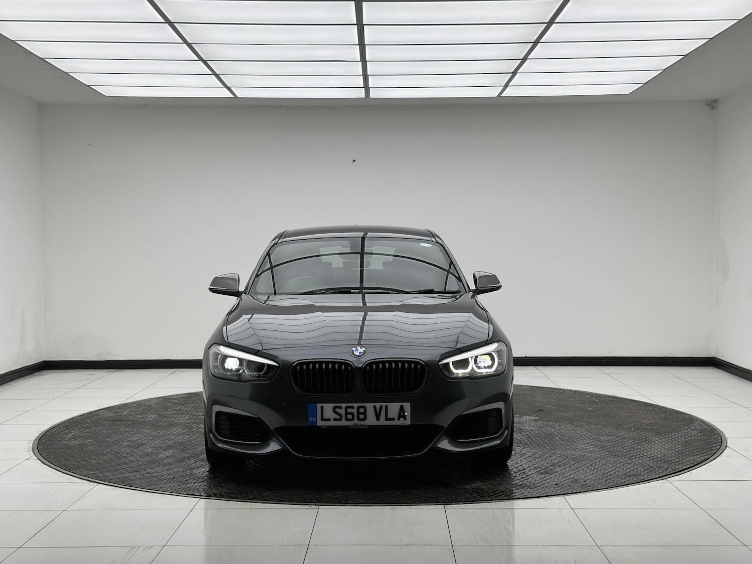 Used BMW 1 Series 2018 for sale - 77466077: Photo 2