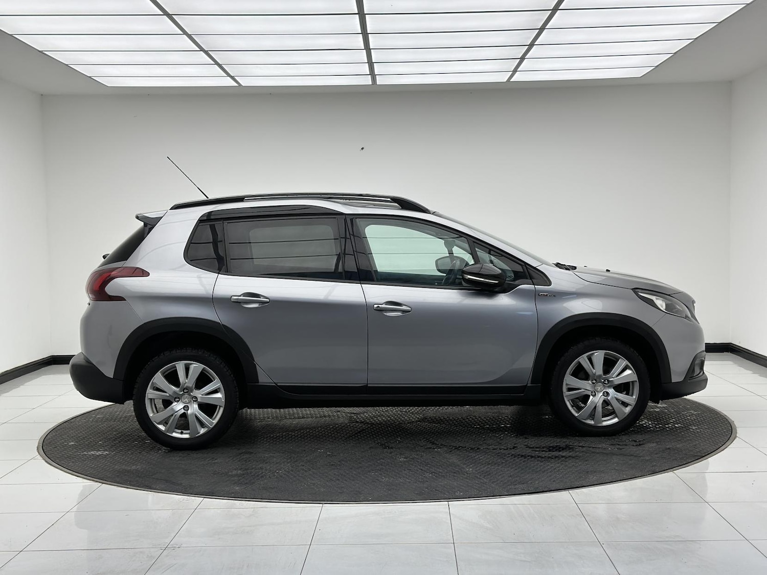 Used Peugeot 2008 2017 for sale - 76188384: Photo 12