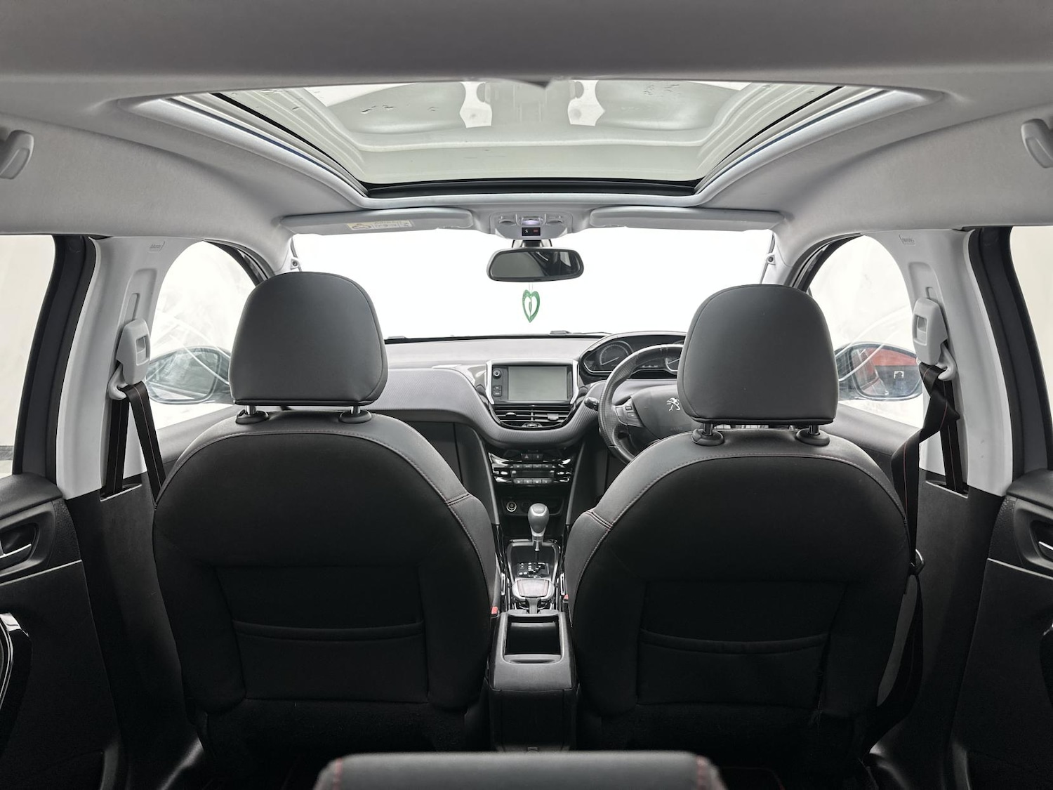 Used Peugeot 2008 2017 for sale - 76188384: Photo 25