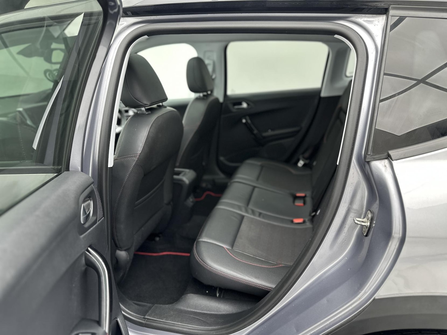 Used Peugeot 2008 2017 for sale - 76188384: Photo 29