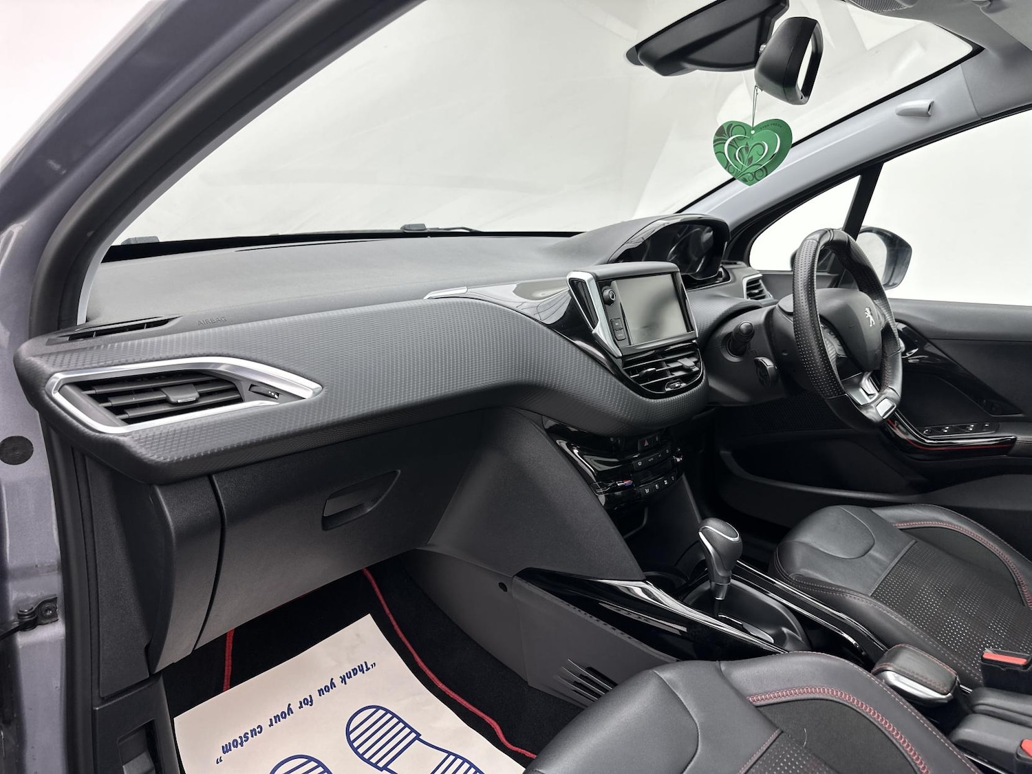 Used Peugeot 2008 2017 for sale - 76188384: Photo 32