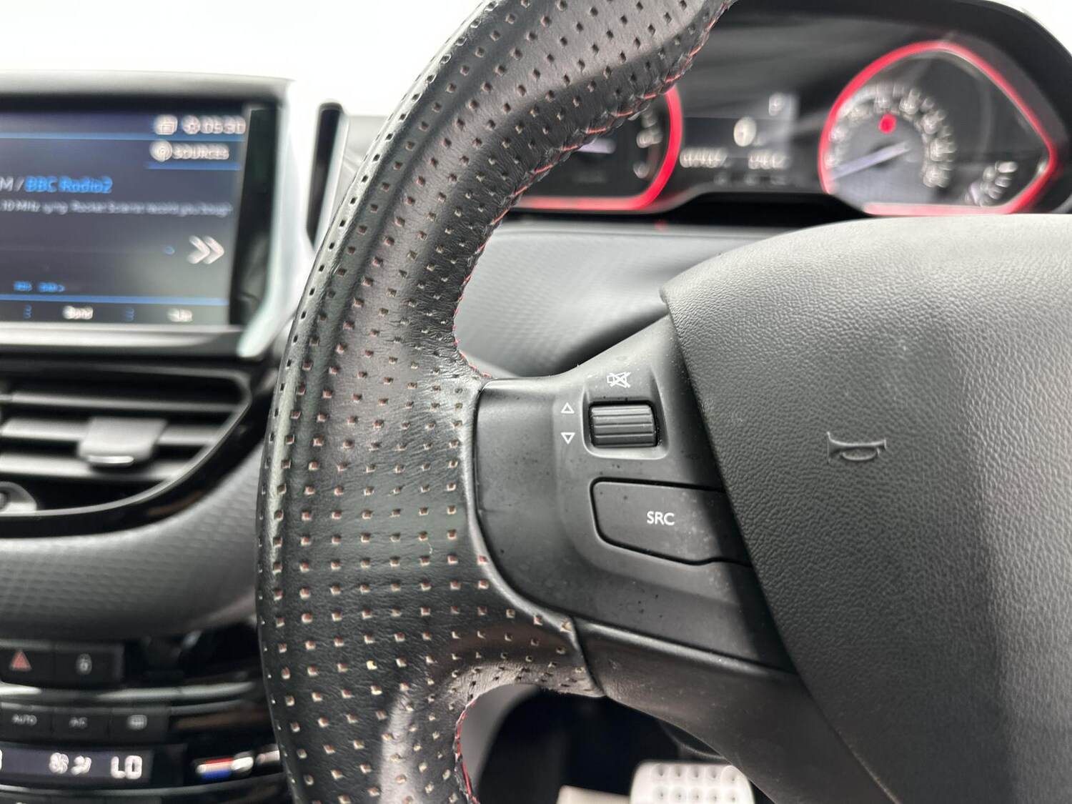 Used Peugeot 2008 2017 for sale - 76188384: Photo 39