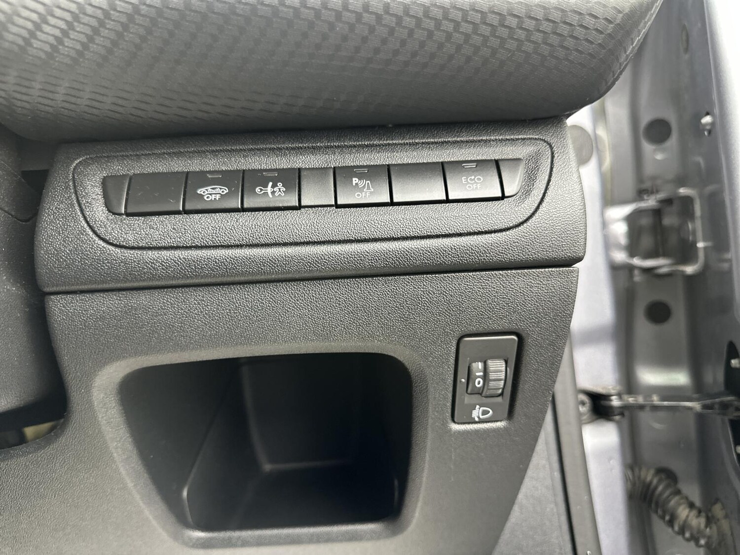 Used Peugeot 2008 2017 for sale - 76188384: Photo 42