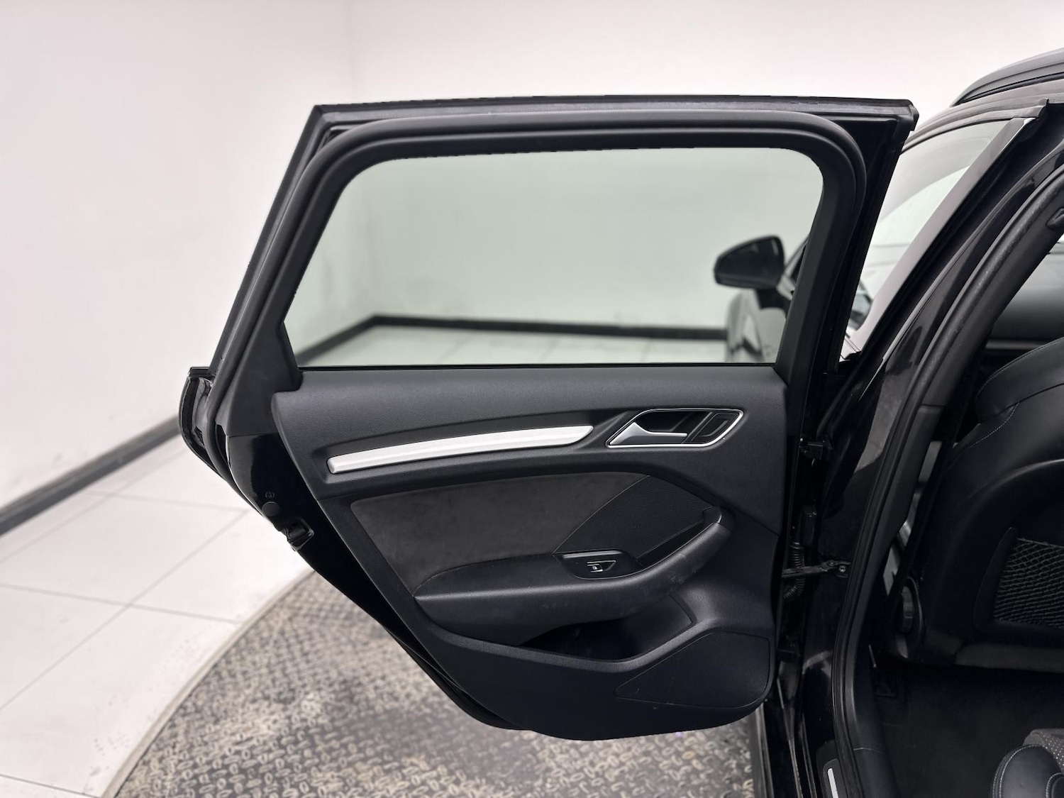 Used Audi A3 2015 for sale - 77393601: Photo 28