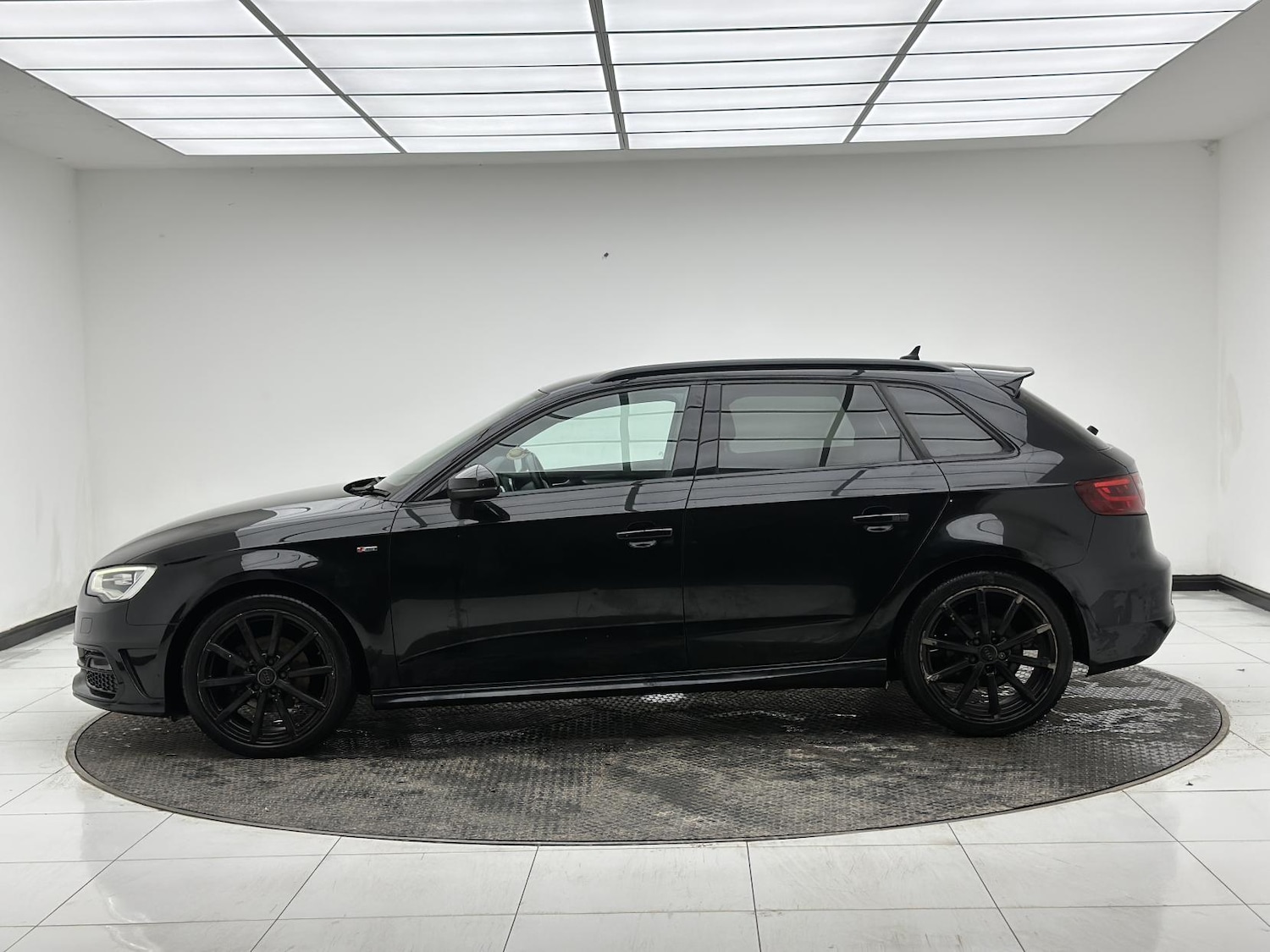 Used Audi A3 2015 for sale - 77393601: Photo 4