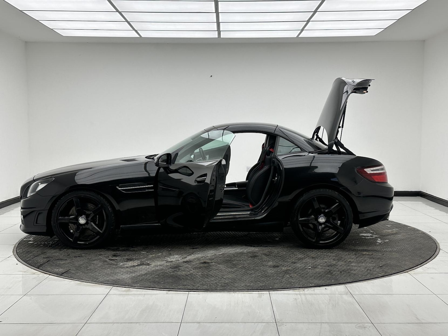 Used Mercedes-Benz SLK 2016 for sale - 77097098: Photo 12