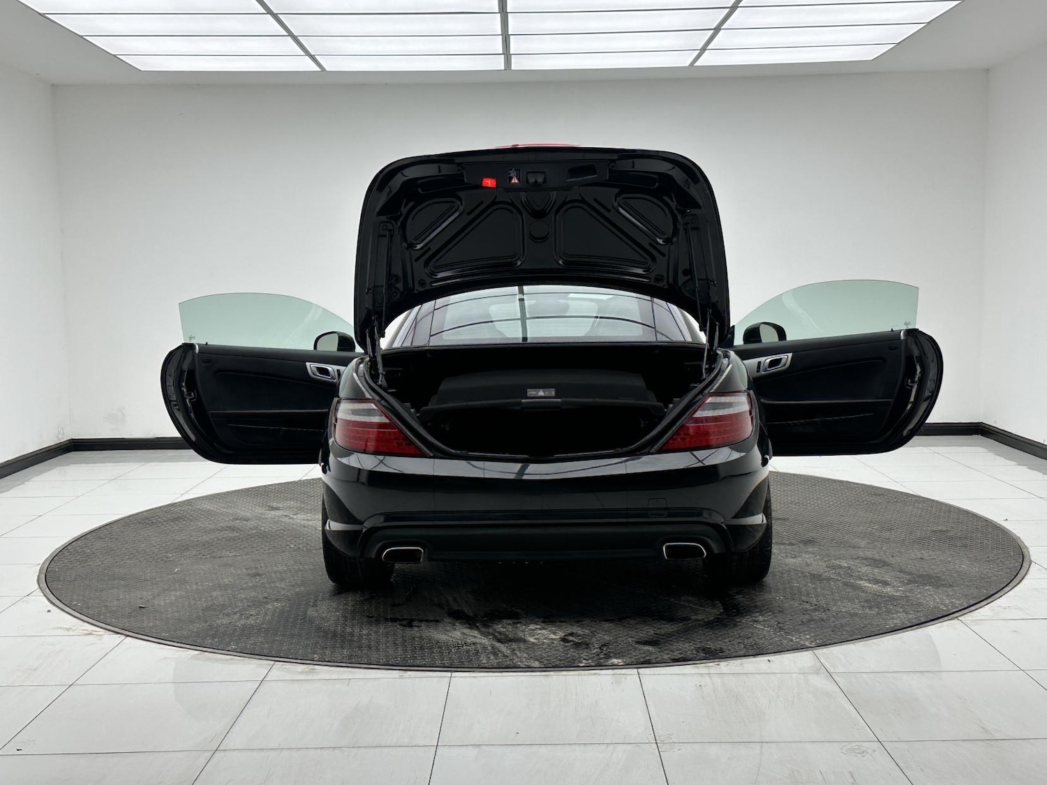 Used Mercedes-Benz SLK 2016 for sale - 77097098: Photo 16