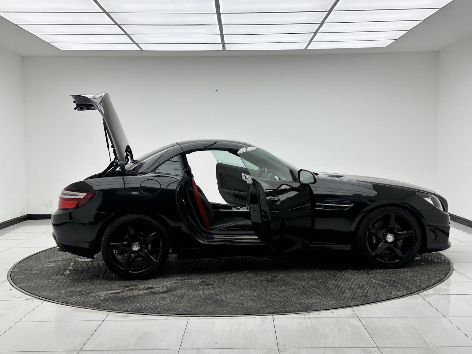 Used Mercedes-Benz SLK 2016 for sale - 77097098: Photo 17