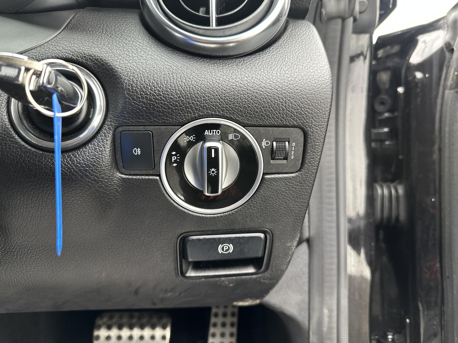 Used Mercedes-Benz SLK 2016 for sale - 77097098: Photo 38