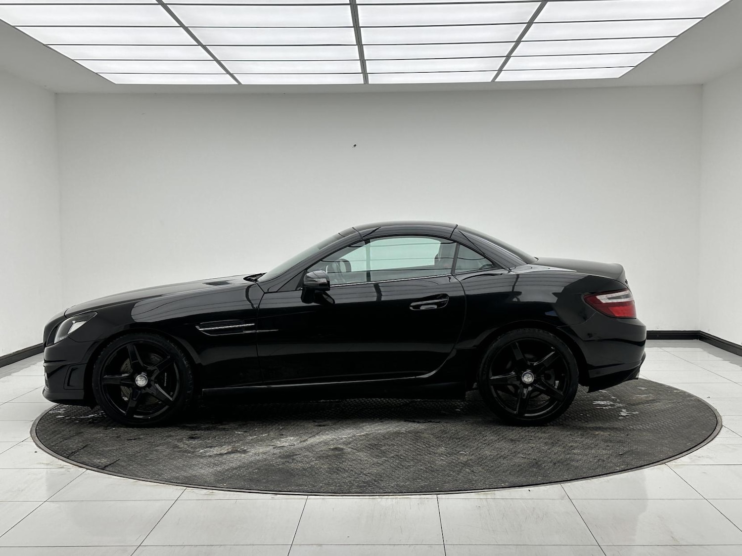 Used Mercedes-Benz SLK 2016 for sale - 77097098: Photo 4