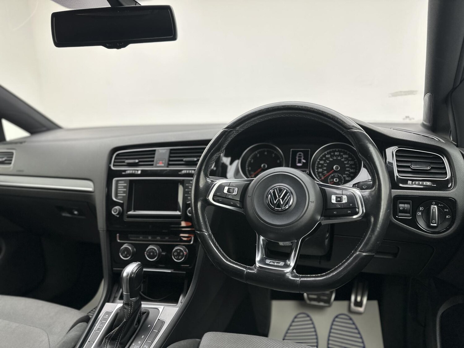 Used Volkswagen Golf 2015 for sale - 76131382: Photo 24