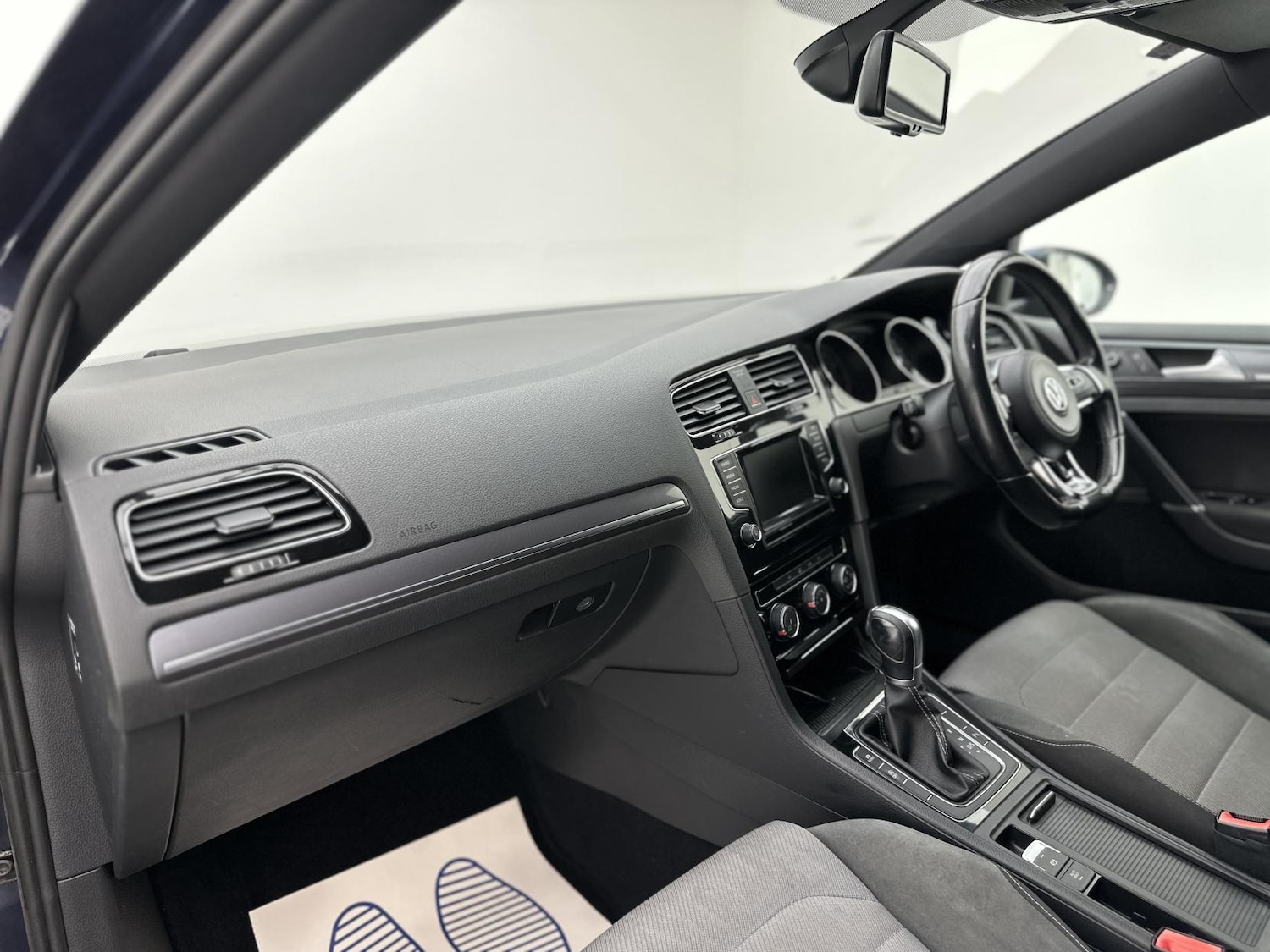 Used Volkswagen Golf 2015 for sale - 76131382: Photo 32