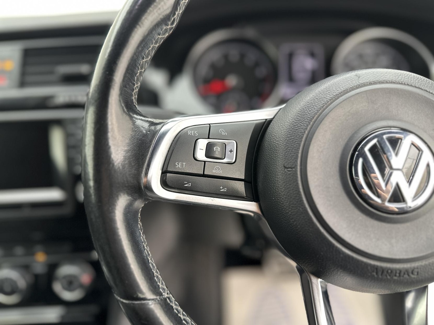 Used Volkswagen Golf 2015 for sale - 76131382: Photo 35