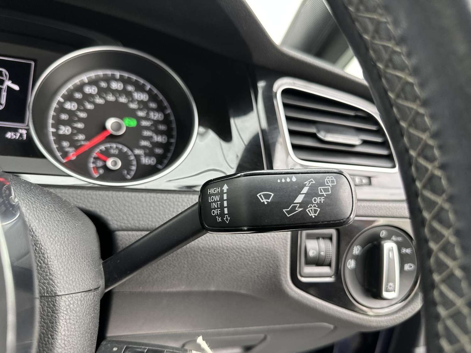 Used Volkswagen Golf 2015 for sale - 76131382: Photo 37