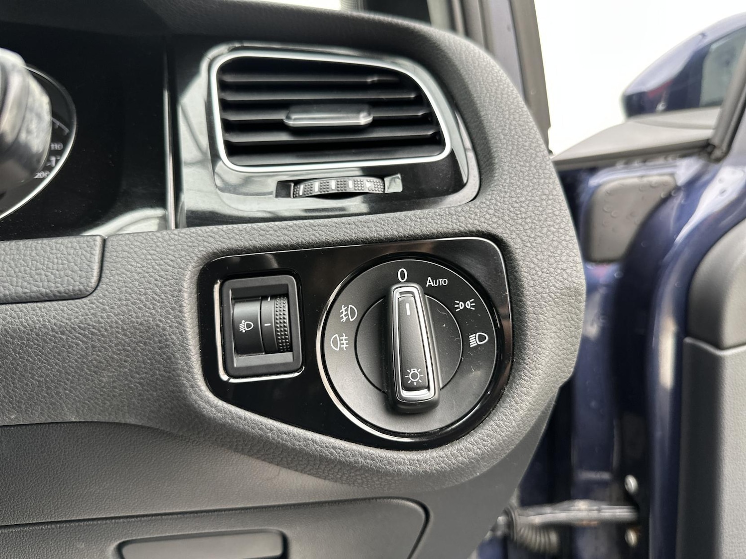 Used Volkswagen Golf 2015 for sale - 76131382: Photo 39