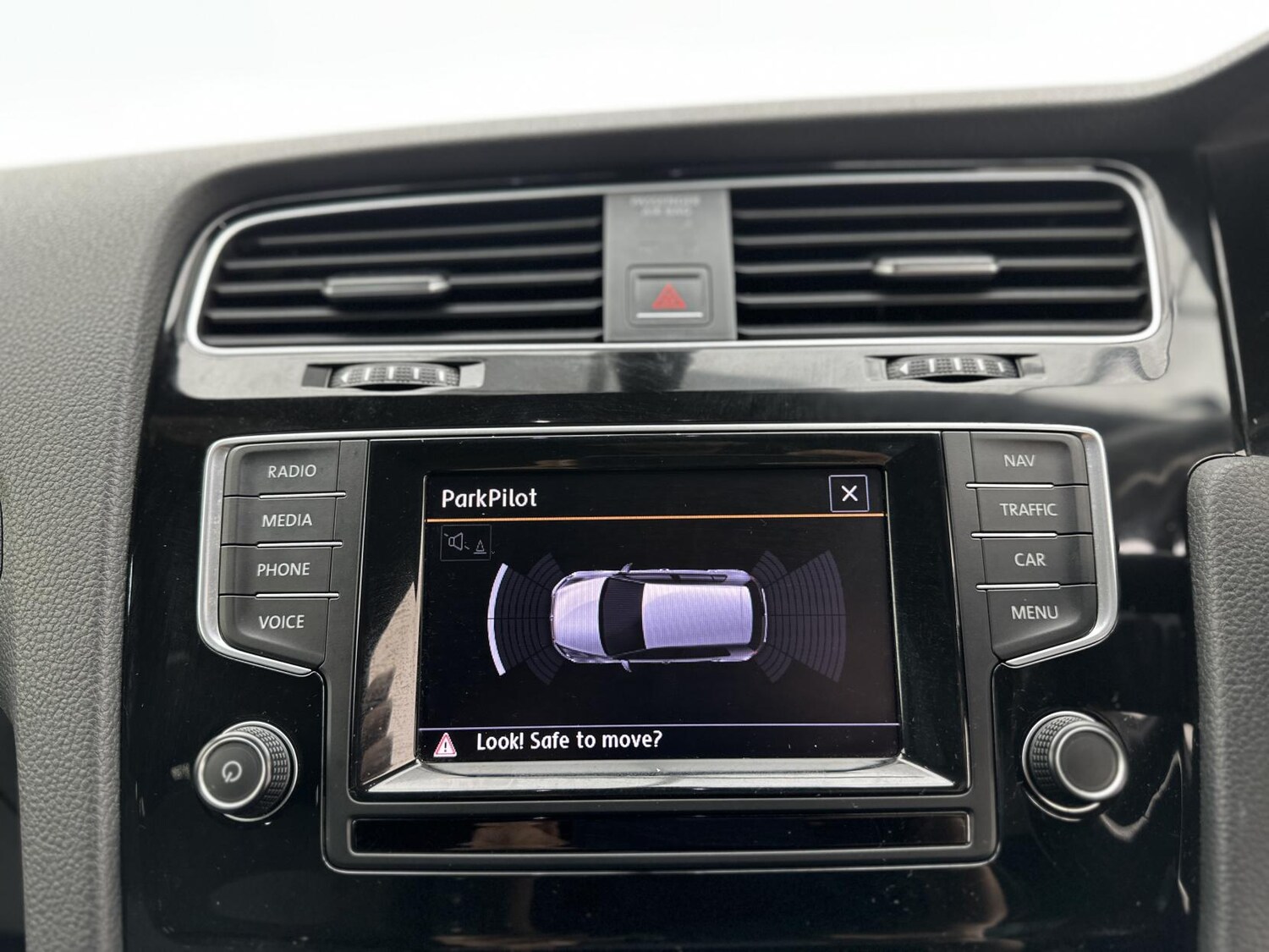 Used Volkswagen Golf 2015 for sale - 76131382: Photo 41