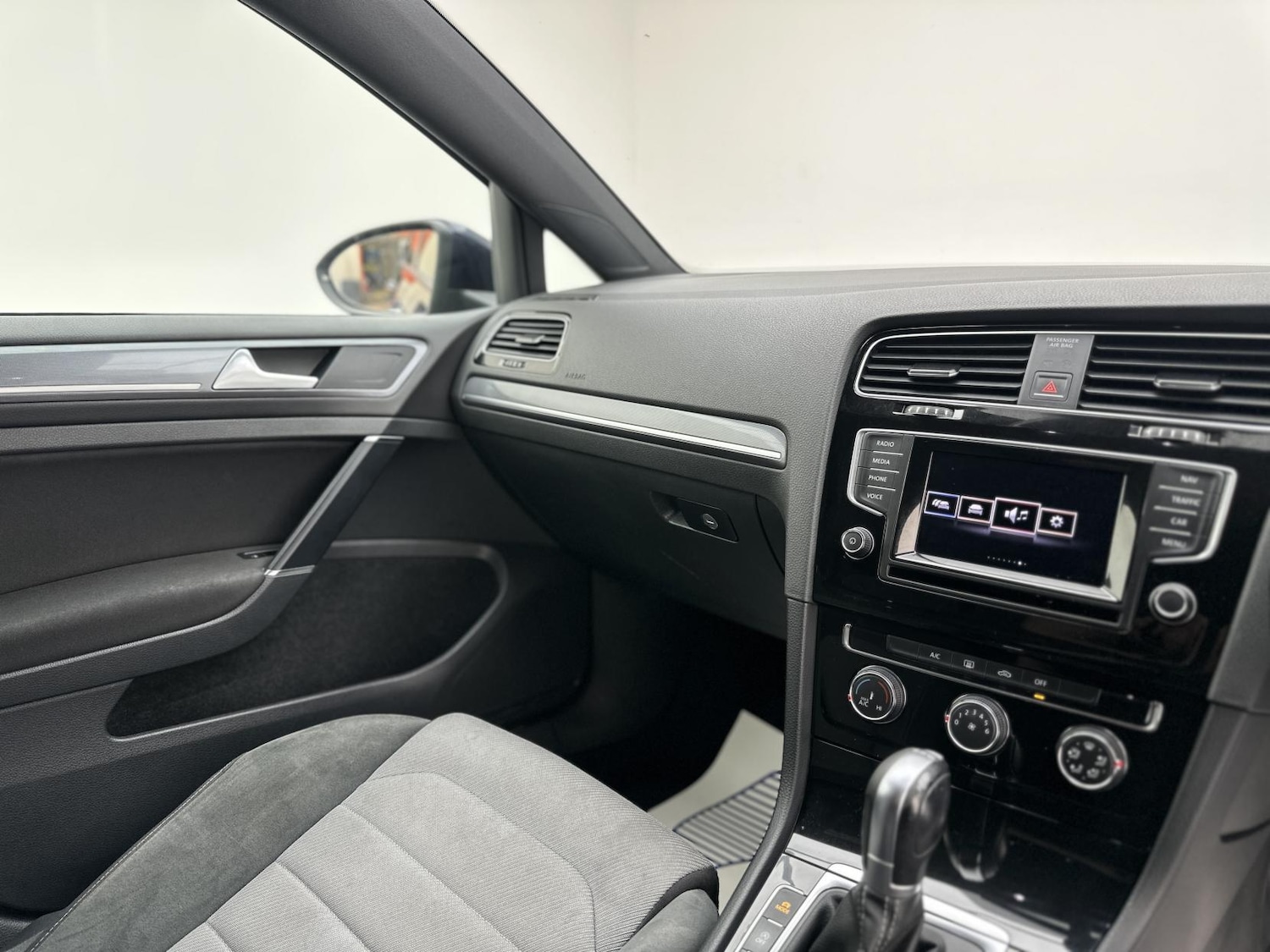 Used Volkswagen Golf 2015 for sale - 76131382: Photo 49