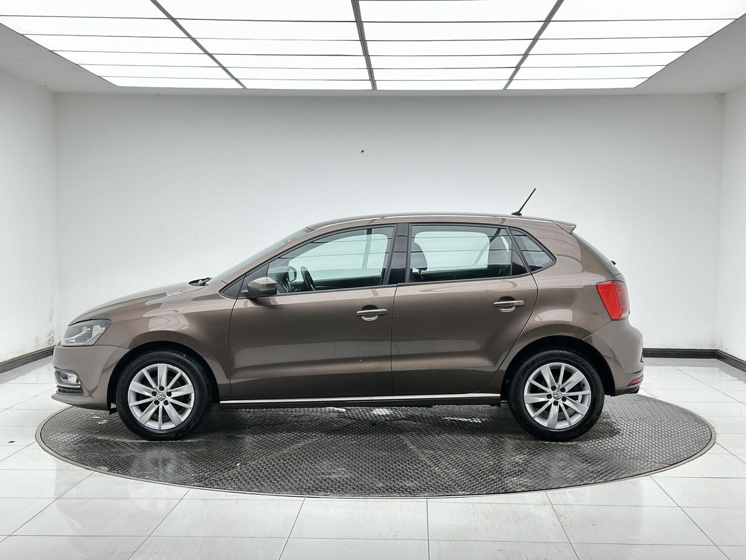 Used Volkswagen Polo 2015 for sale - 77371096: Photo 10