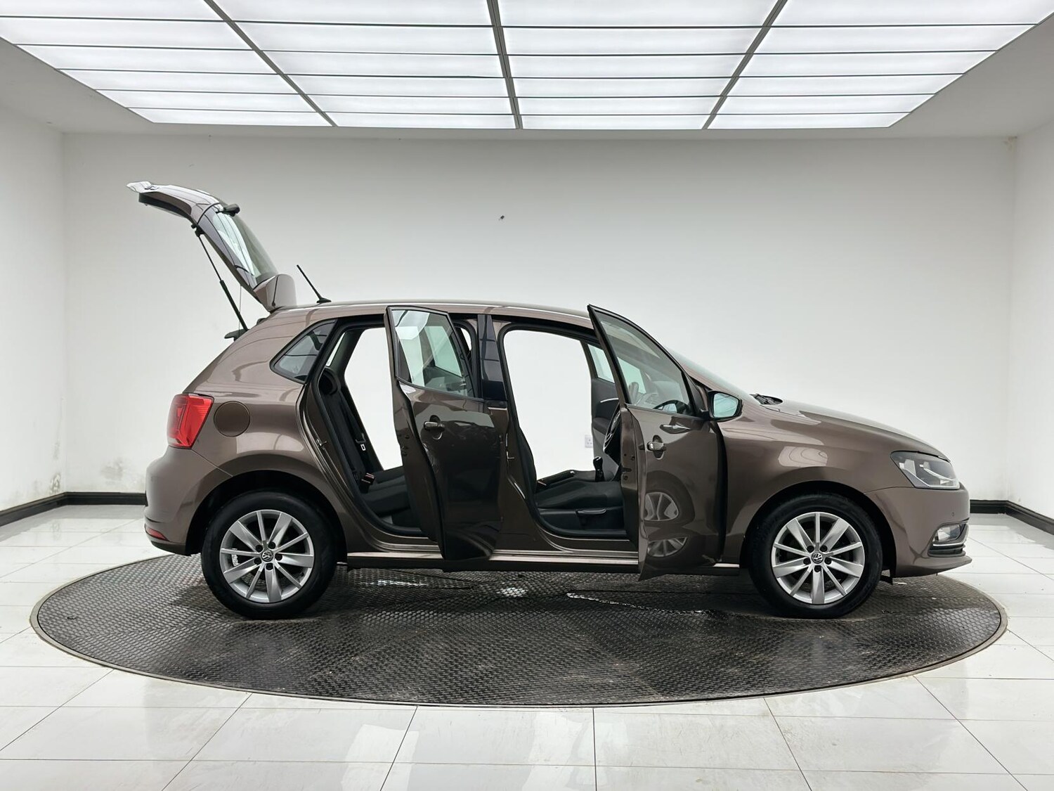 Used Volkswagen Polo 2015 for sale - 77371096: Photo 11