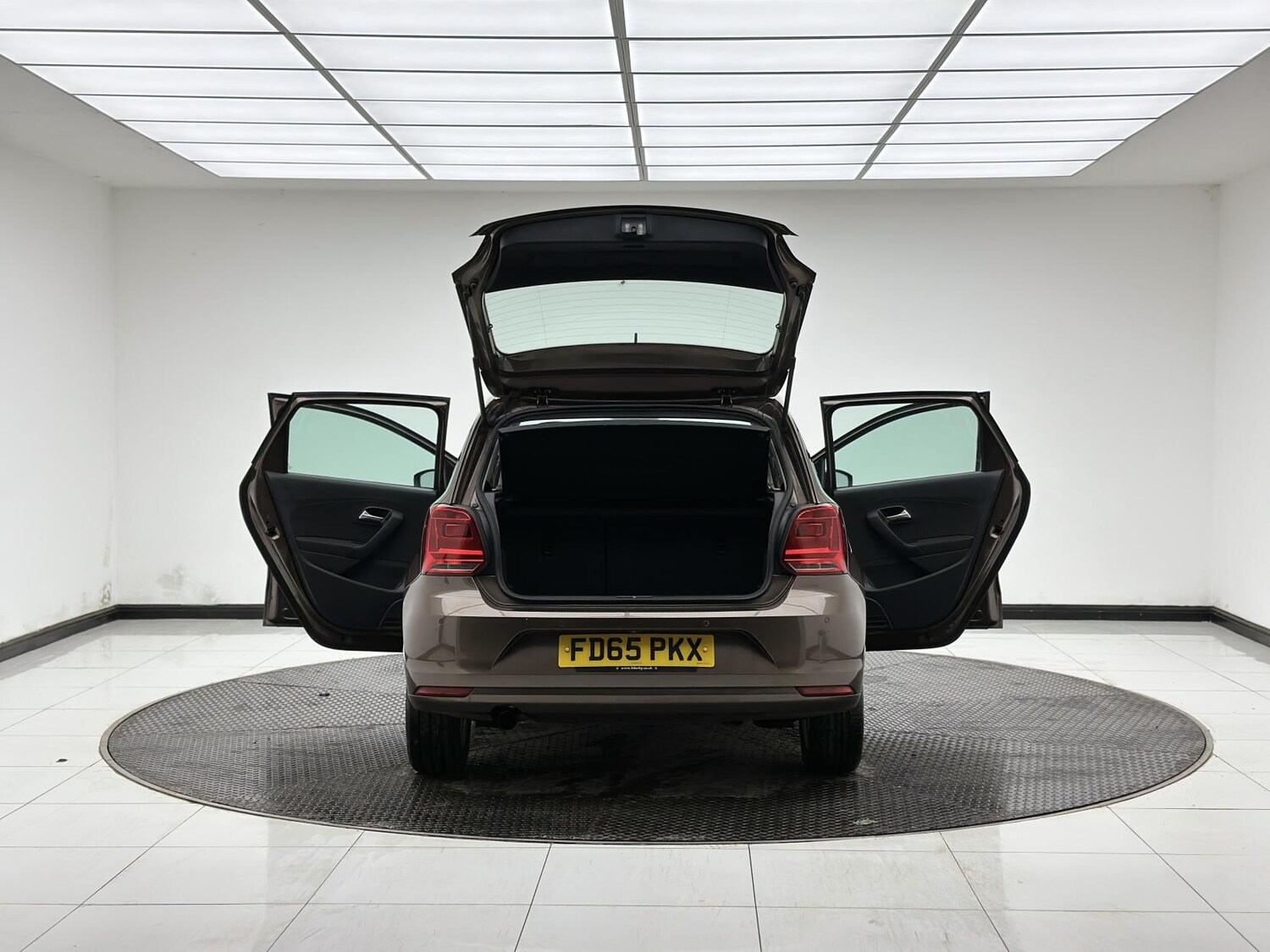 Used Volkswagen Polo 2015 for sale - 77371096: Photo 14