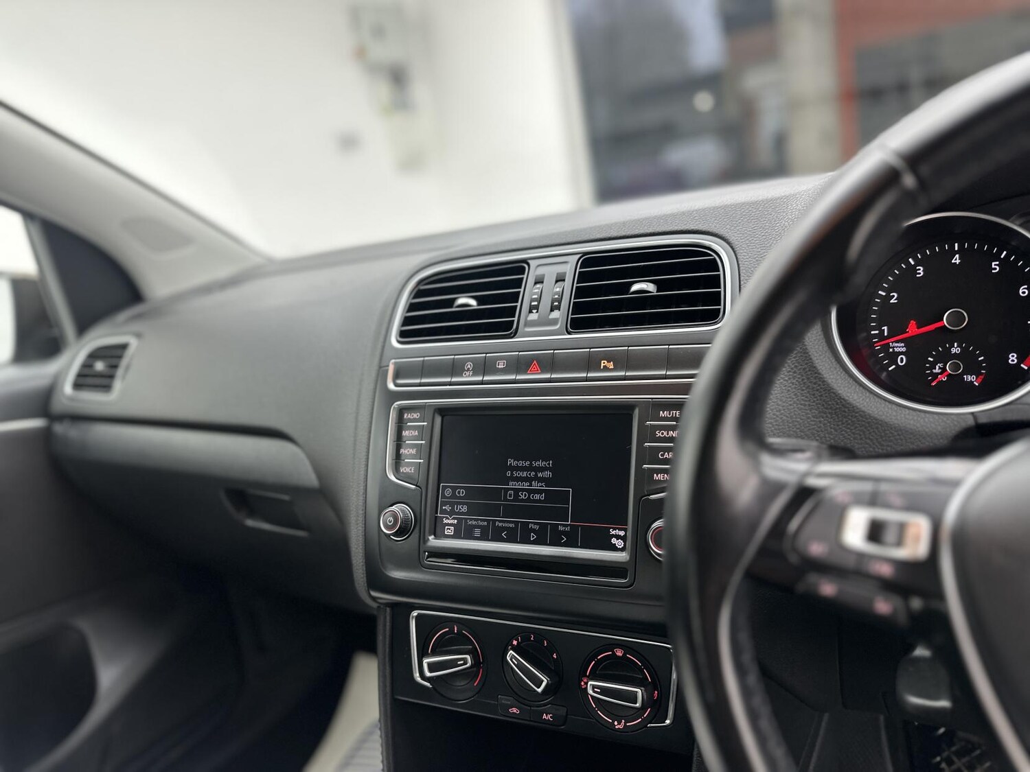 Used Volkswagen Polo 2015 for sale - 77371096: Photo 22