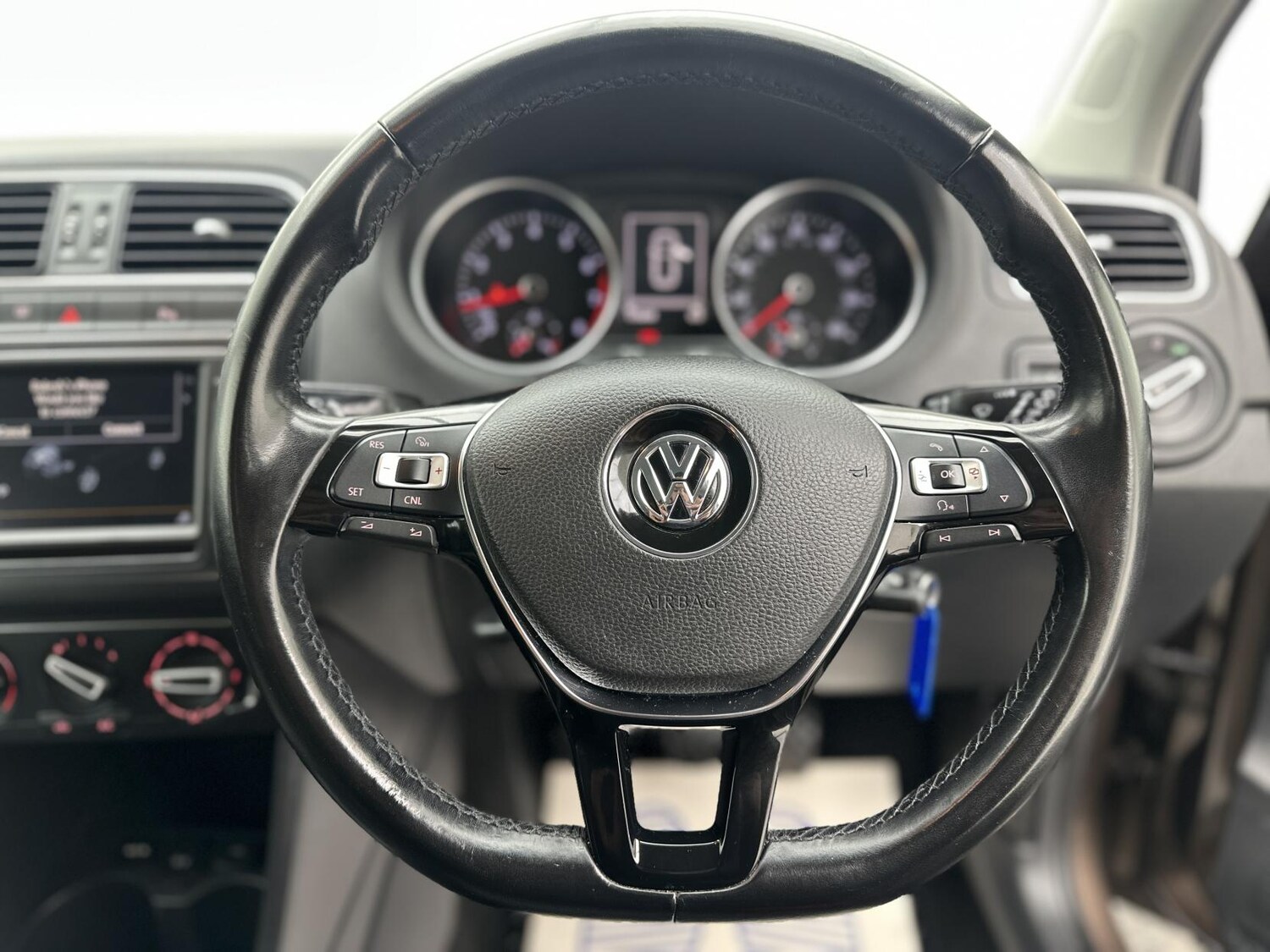 Used Volkswagen Polo 2015 for sale - 77371096: Photo 23