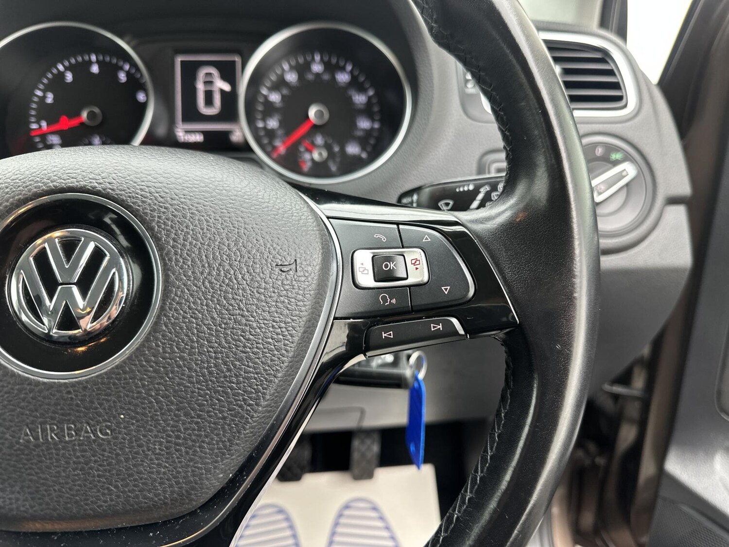 Used Volkswagen Polo 2015 for sale - 77371096: Photo 25