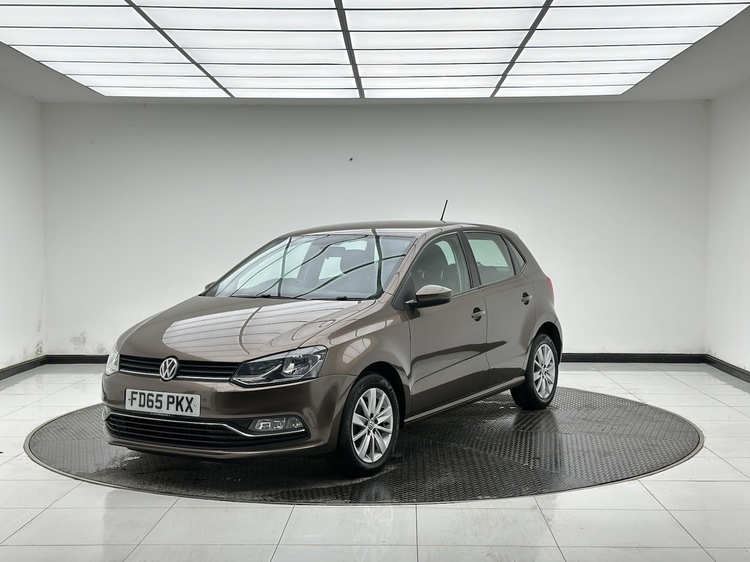 Used Volkswagen Polo 2015 for sale - 77371096: Photo 3