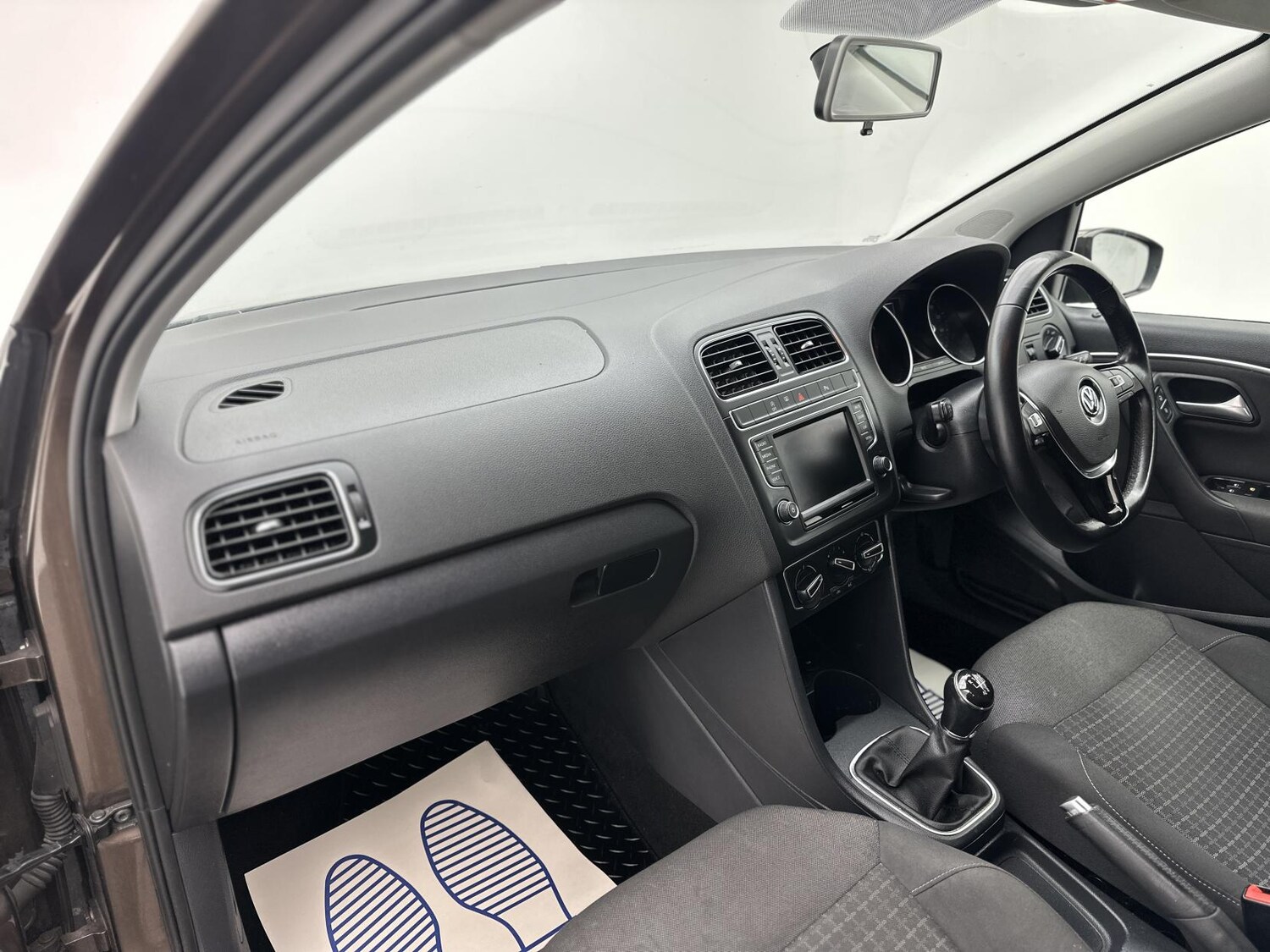 Used Volkswagen Polo 2015 for sale - 77371096: Photo 34