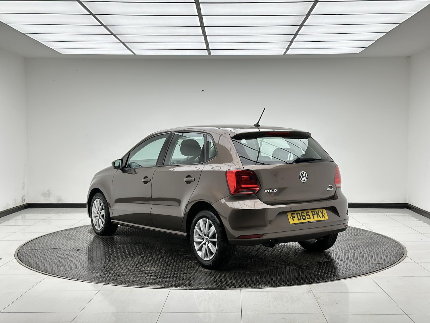 Used Volkswagen Polo 2015 for sale - 77371096: Photo 5